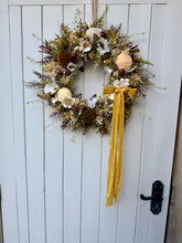 Load image into Gallery viewer, Biscotti & Shortbread Pomwreath - approx 35cm