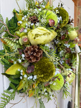 Load image into Gallery viewer, Peppermint & Pistachio Pomwreath - approx 35cm