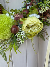 Load image into Gallery viewer, Peppermint & Pistachio Pomwreath - approx 35cm