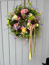 Load image into Gallery viewer, Pistachio Pastel Pomwreath - approx 25cm