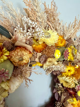 Load image into Gallery viewer, Autumn Gold Pomwreath - approx 28cm. * Recommended for indoor use only.