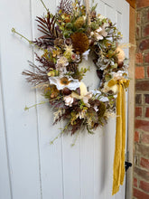 Load image into Gallery viewer, Biscotti &amp; Shortbread Pomwreath - approx 35cm
