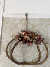 Load image into Gallery viewer, Pumpkin shaped Berries Pomwreath - approx 35cm
