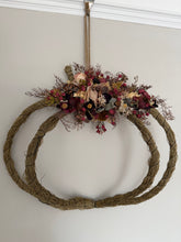 Load image into Gallery viewer, Pumpkin shaped Berries Pomwreath - approx 35cm
