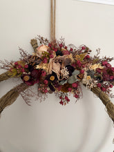 Load image into Gallery viewer, Pumpkin shaped Berries Pomwreath - approx 35cm
