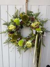 Load image into Gallery viewer, Peppermint &amp; Pistachio Pomwreath - approx 35cm
