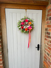 Load image into Gallery viewer, Pixie Posy Pomwreath - approx 25cm
