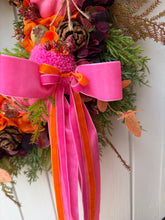 Load image into Gallery viewer, Pink Pumpkin Pomwreath - approx 35cm.
