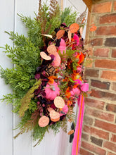 Load image into Gallery viewer, Pink Pumpkin Pomwreath - approx 35cm.
