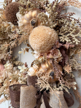 Load image into Gallery viewer, Autumn Mist Pomwreath - approx 30cm.
