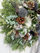 Load image into Gallery viewer, Striped Bow Pomwreath  - approx 35cm
