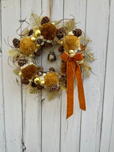 Load image into Gallery viewer, Pinecones &amp; Caramel Swirls Pomwreath - approx 25cm
